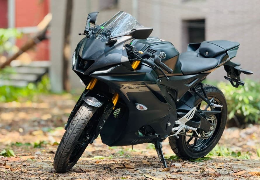 Yamaha R15